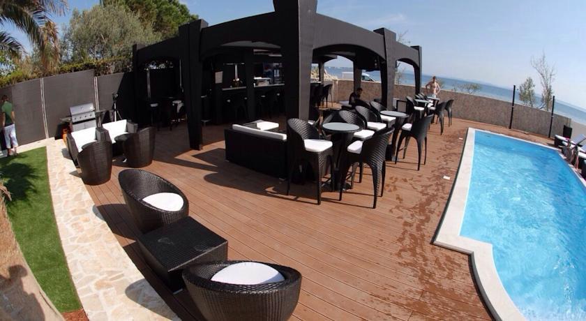Paradise Resort Vanesa Vir Ngoại thất bức ảnh