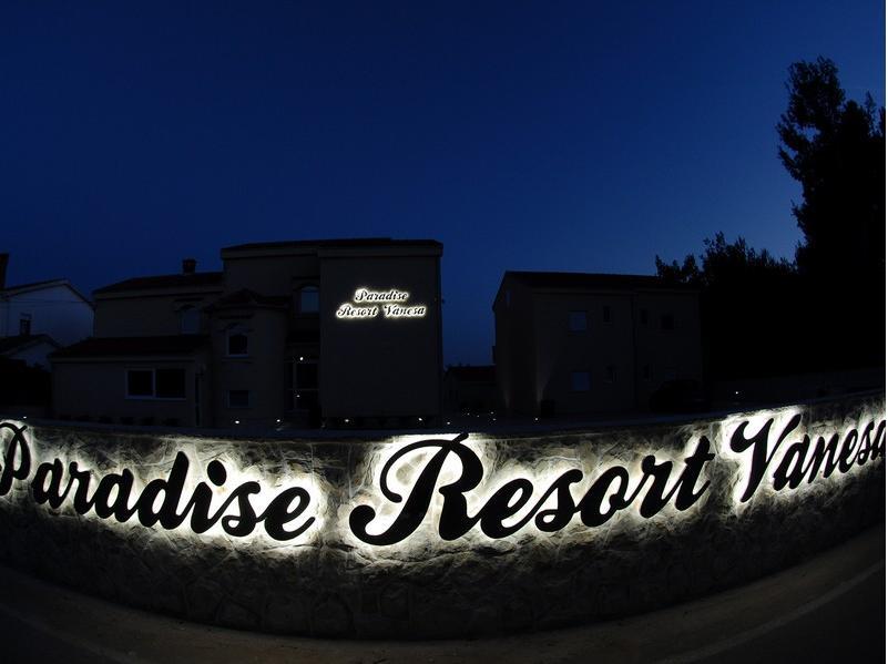 Paradise Resort Vanesa Vir Ngoại thất bức ảnh