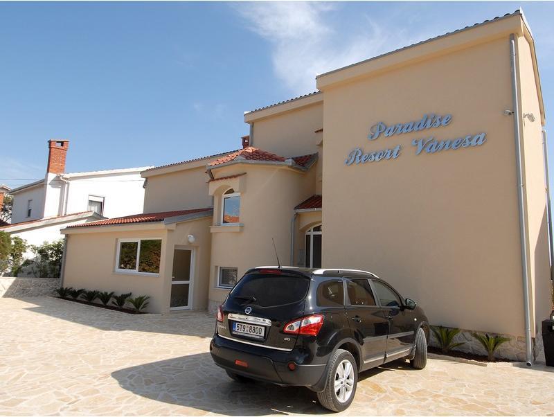 Paradise Resort Vanesa Vir Ngoại thất bức ảnh